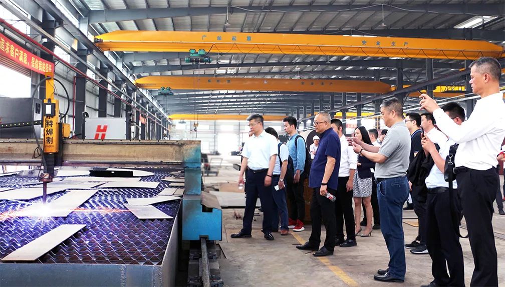 參觀鵬凱第二工廠設備制造車間