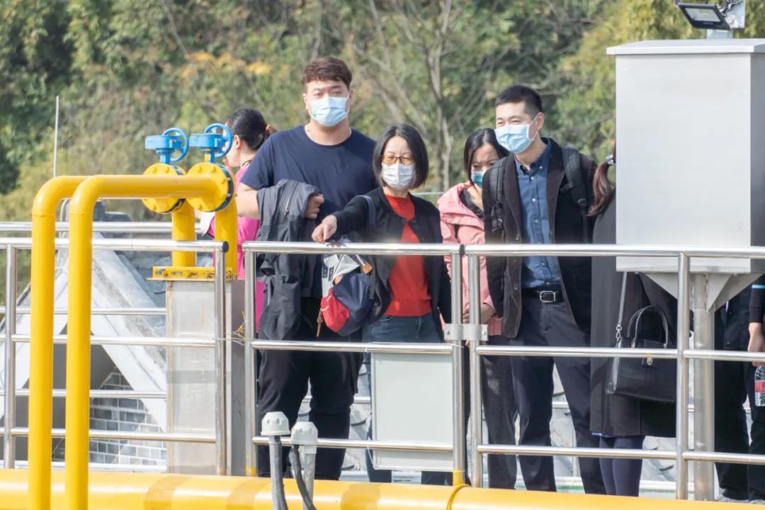 省環(huán)協(xié)領(lǐng)導(dǎo)一行考察裝配式污水廠運(yùn)行狀況