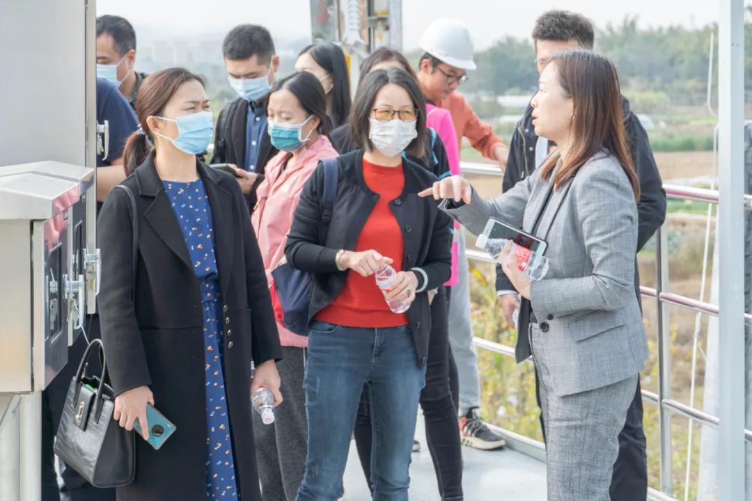 實(shí)地考察、交流詢問(wèn)