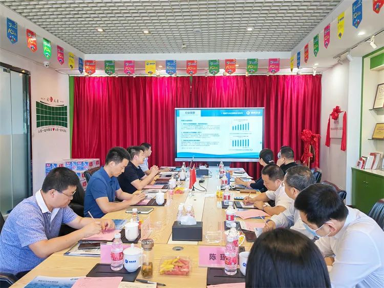 湖北省黃岡市蘄春縣縣委副書記、縣長陳丹領導一行考察指導鵬凱環境